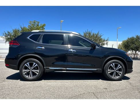 Used 2018 Nissan Rogue SL FWD image 7