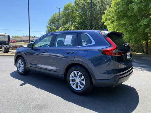 Used 2024 Honda CR-V LX image 7
