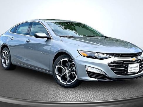 Used 2024 Chevrolet Malibu LT FWD image 3