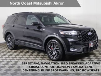 Used 2025 Ford Explorer ST-Line w/ ST-Line Street Pack AWD/4WD video 1