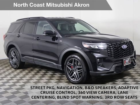 Used 2025 Ford Explorer ST-Line w/ ST-Line Street Pack AWD/4WD image 1