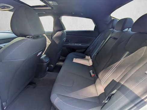 New 2026 Hyundai Elantra SEL Sport Premium image 18