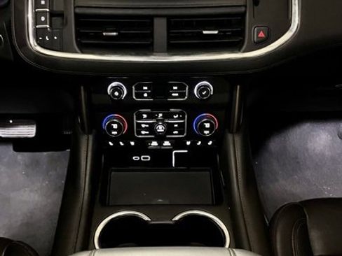 Used 2022 Chevrolet Tahoe High Country image 29