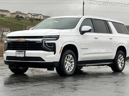 New 2026 Chevrolet Suburban LS image 8
