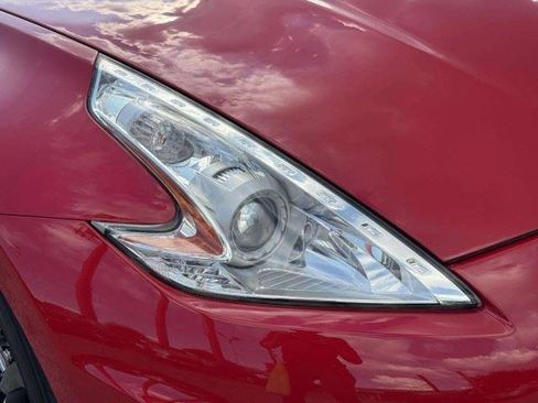 Used 2015 Nissan 370Z Coupe RWD image 10
