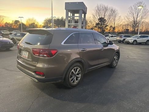Used 2019 Kia Sorento EX w/ EX Touring Package image 3