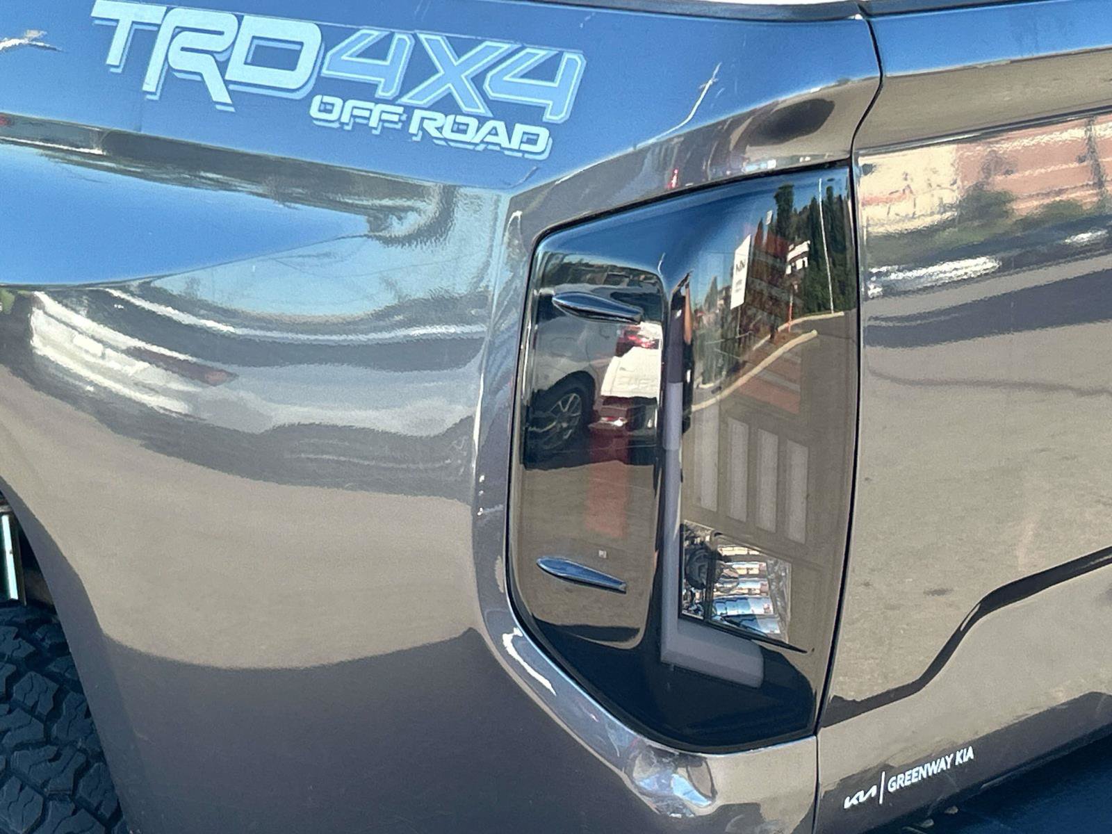 Used 2020 Toyota Tundra SR5 w/ TRD Off-Road Package AWD/4WD image 12