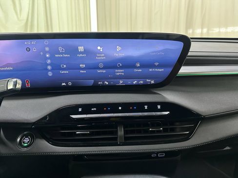 Certified 2025 Buick Enclave Sport Touring image 33