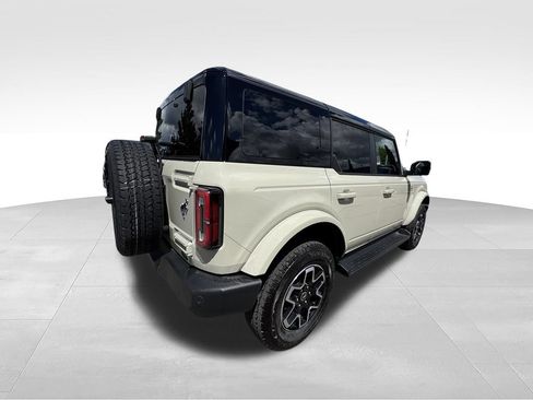 Used 2025 Ford Bronco Outer Banks AWD/4WD image 8