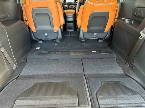 New 2026 Chrysler Pacifica Pinnacle image 14