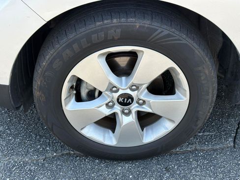 Used 2018 Kia Soul w/ Option Group 020 FWD image 12