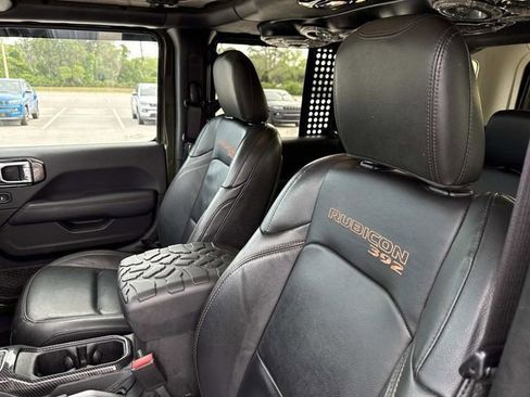 Used 2022 Jeep Wrangler Unlimited Rubicon AWD/4WD image 24