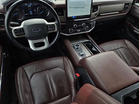 Used 2022 Ford Expedition Limited image 17