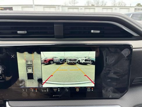 New 2026 GMC Sierra 1500 Denali w/ Technology Package AWD/4WD image 14