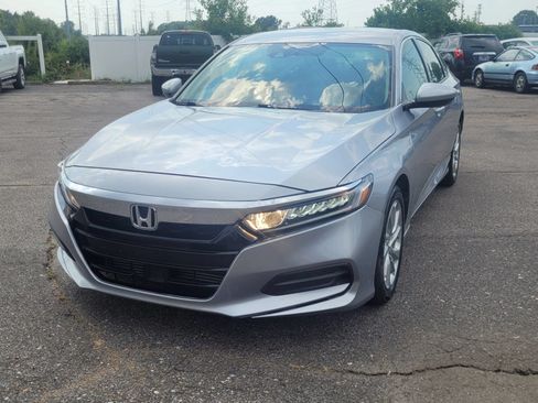 Used 2019 Honda Accord LX image 10