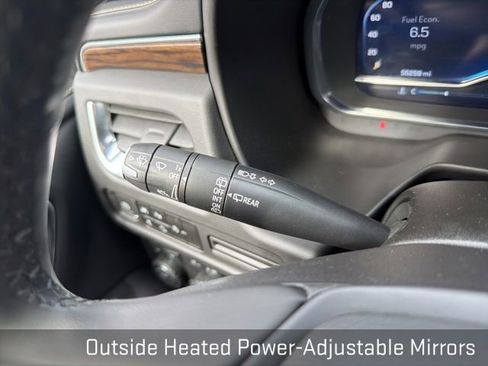 Used 2023 Chevrolet Suburban Premier image 44