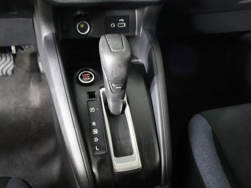 Used 2024 Nissan Versa SV w/ Trunk Package image 40