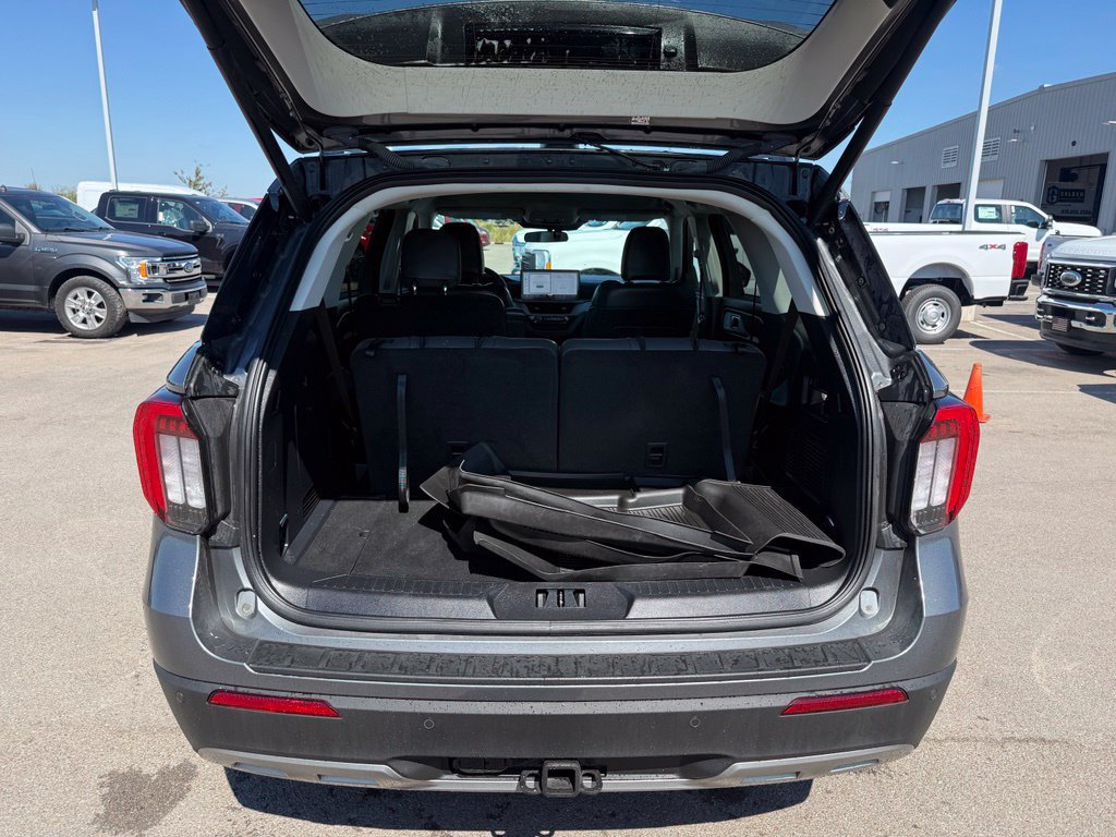 Used 2025 Ford Explorer Active w/ Active Comfort Package RWD image 17