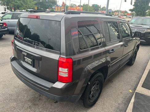 Used 2016 Jeep Patriot Sport FWD image 7