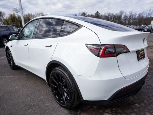 Used 2021 Tesla Model Y Long Range image 4