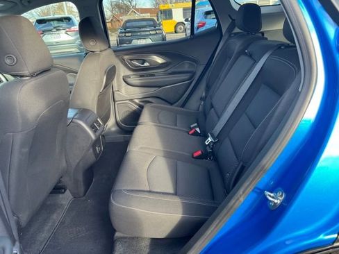 Used 2024 GMC Terrain SLE image 22