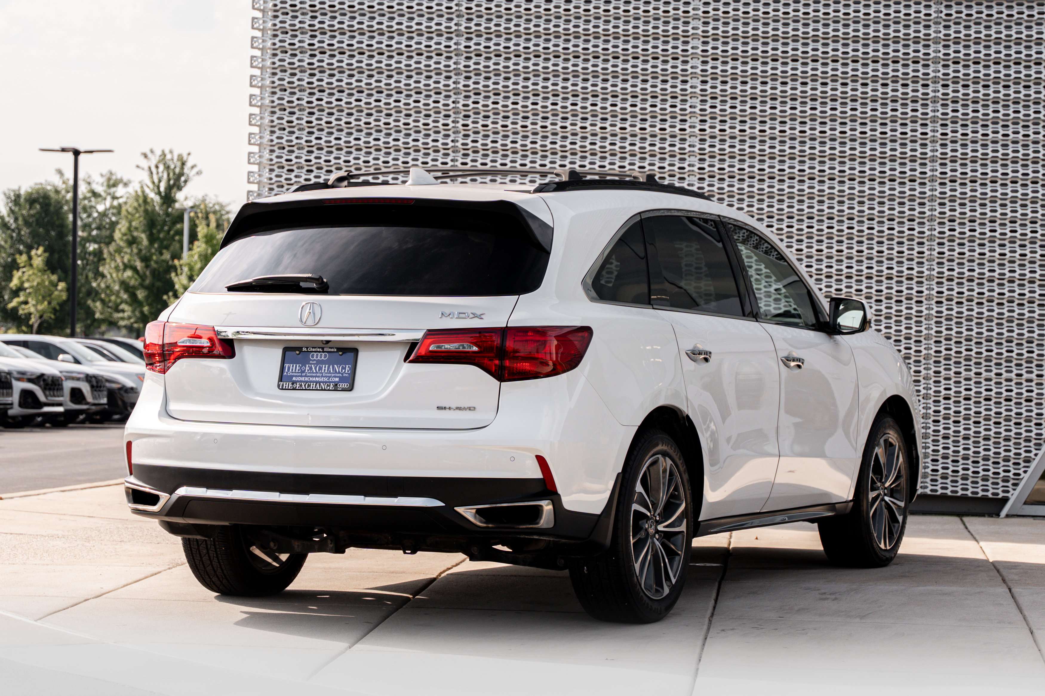 Used 2020 Acura MDX w/ Technology Package AWD/4WD image 4