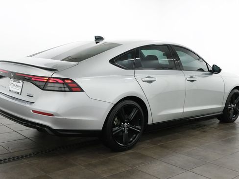 Used 2024 Honda Accord Sport image 5