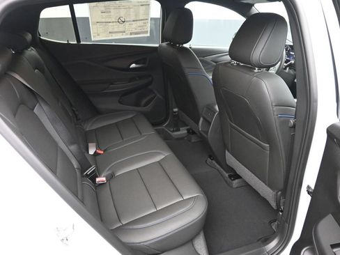 New 2026 Buick Envista Sport Touring FWD image 10