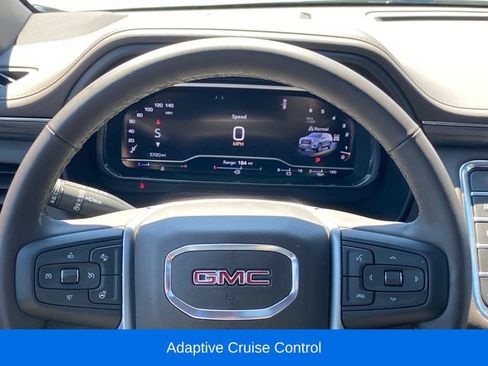 Used 2023 GMC Yukon SLT w/ SLT Luxury Package AWD/4WD image 8