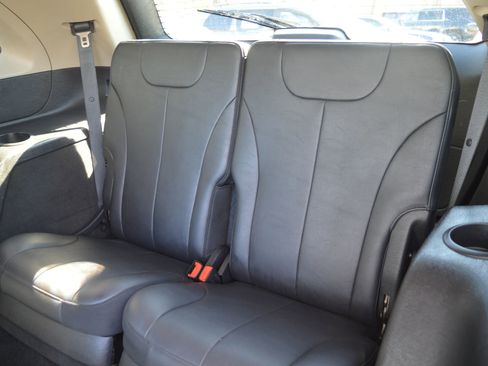 Used 2005 Chrysler Pacifica Touring w/ Comfort Convenience Group image 19