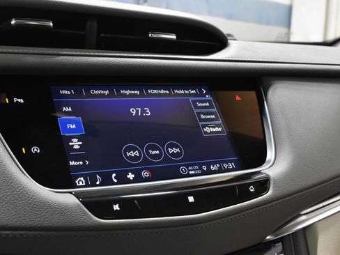 Used 2021 Cadillac XT5 Premium Luxury w/ LPO, Floor Liner Package FWD image 16