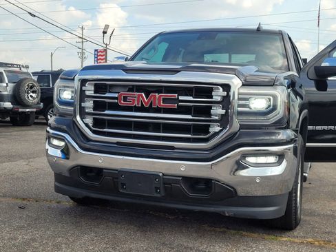 Used 2017 GMC Sierra 1500 SLT image 16