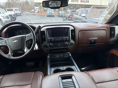 Used 2016 Chevrolet Silverado 1500 High Country w/ High Country Premium Package image 25