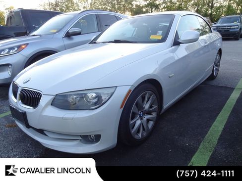 Used 2012 BMW 328i Convertible image 3