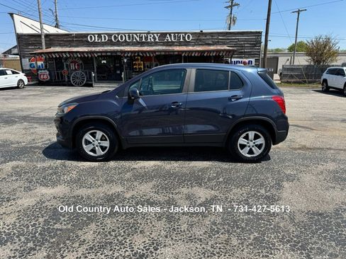 Used 2019 Chevrolet Trax LS image 1