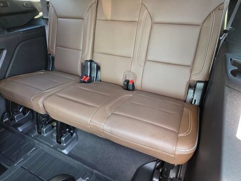 Certified 2024 Chevrolet Tahoe High Country w/ Advanced Technology Package AWD/4WD image 11