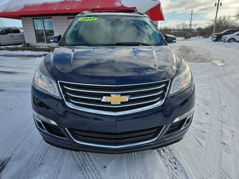 Used 2017 Chevrolet Traverse LT image 7