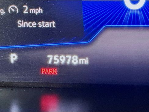 Used 2022 Volkswagen Tiguan SE image 15