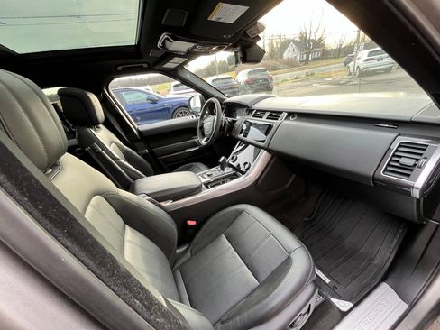 Used 2020 Land Rover Range Rover Sport HST image 35