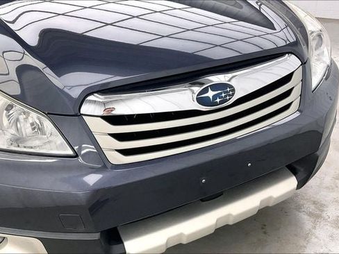 Used 2012 Subaru Outback 2.5i Limited w/ Moonroof Pkg AWD/4WD image 31