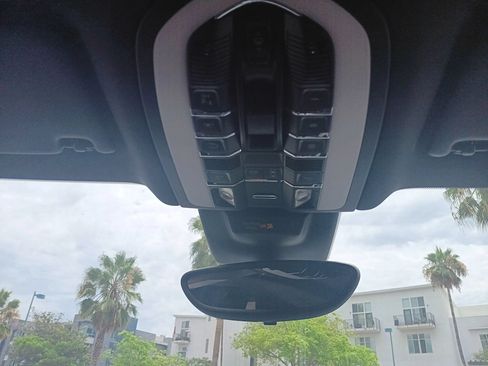 Used 2017 Porsche Macan AWD/4WD image 23