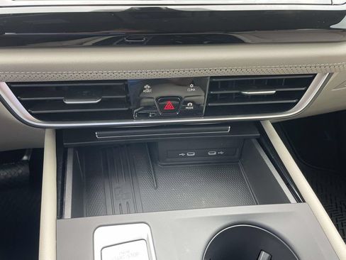 Certified 2026 Volkswagen Atlas SE FWD image 27