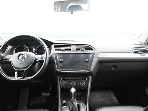 Used 2019 Volkswagen Tiguan SE w/ Panoramic Sunroof Package AWD/4WD image 20