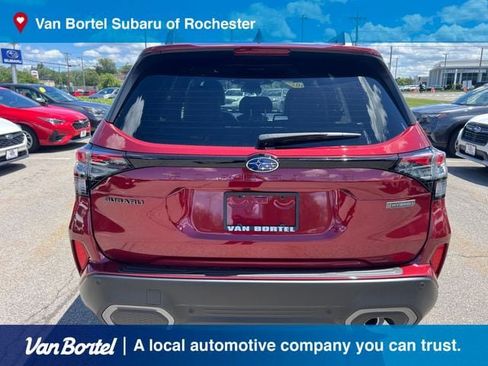 Used 2025 Subaru Forester Limited AWD/4WD image 5