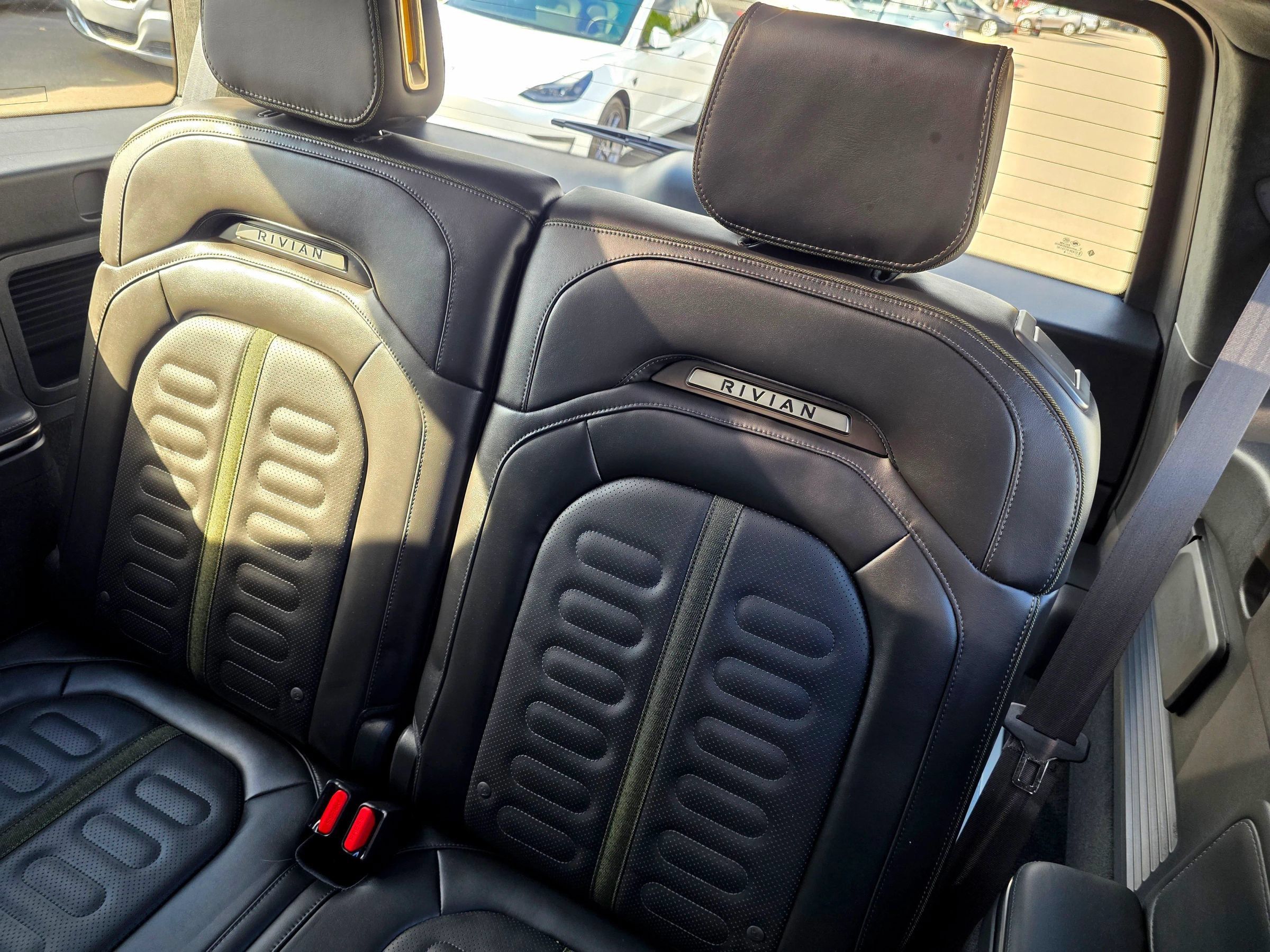 Used 2025 Rivian R1S Adventure Dual AWD/4WD image 58