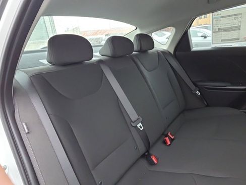 New 2026 Kia K4 LXS image 18