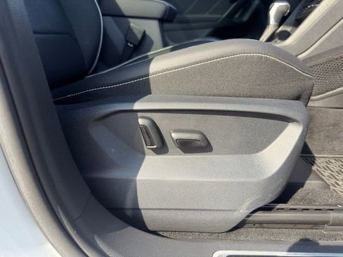 Used 2023 Volkswagen Tiguan SEL R-Line image 32