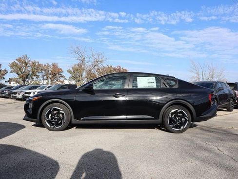New 2025 Kia K4 EX image 4