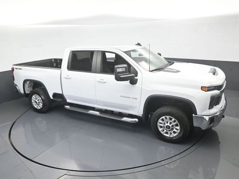 Used 2024 Chevrolet Silverado 2500 LT w/ Convenience Package image 58