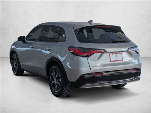 Used 2023 Honda HR-V EX-L image 8